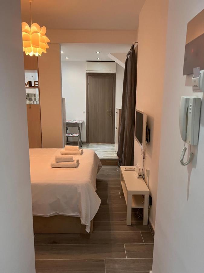 Small Budget Diamond Apartment In Agias Sofias. Θεσσαλονίκη Εξωτερικό φωτογραφία