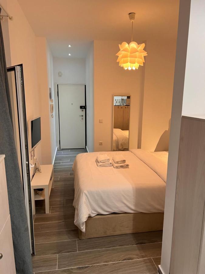 Small Budget Diamond Apartment In Agias Sofias. Θεσσαλονίκη Εξωτερικό φωτογραφία
