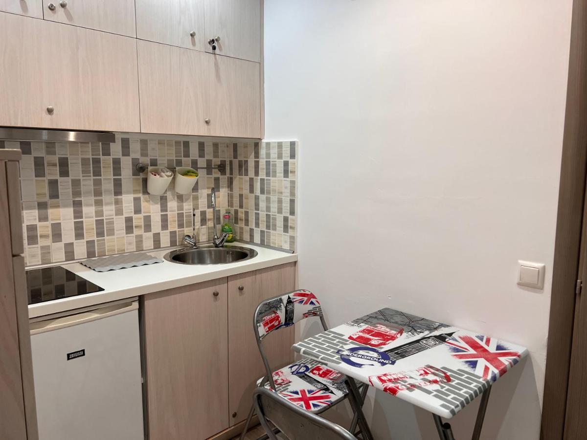 Small Budget Diamond Apartment In Agias Sofias. Θεσσαλονίκη Εξωτερικό φωτογραφία